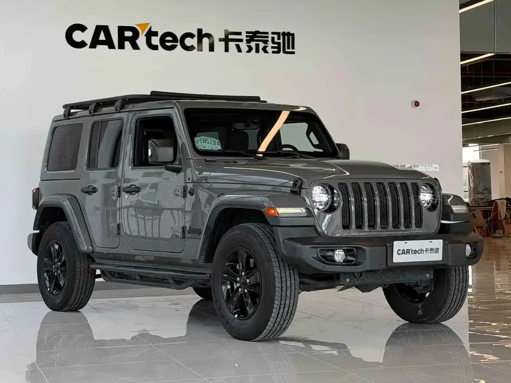 Jeep Wrangler — фото 10