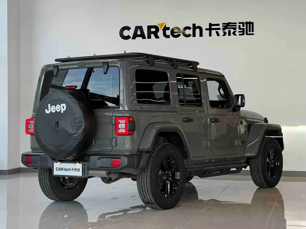 Jeep Wrangler — фото 4