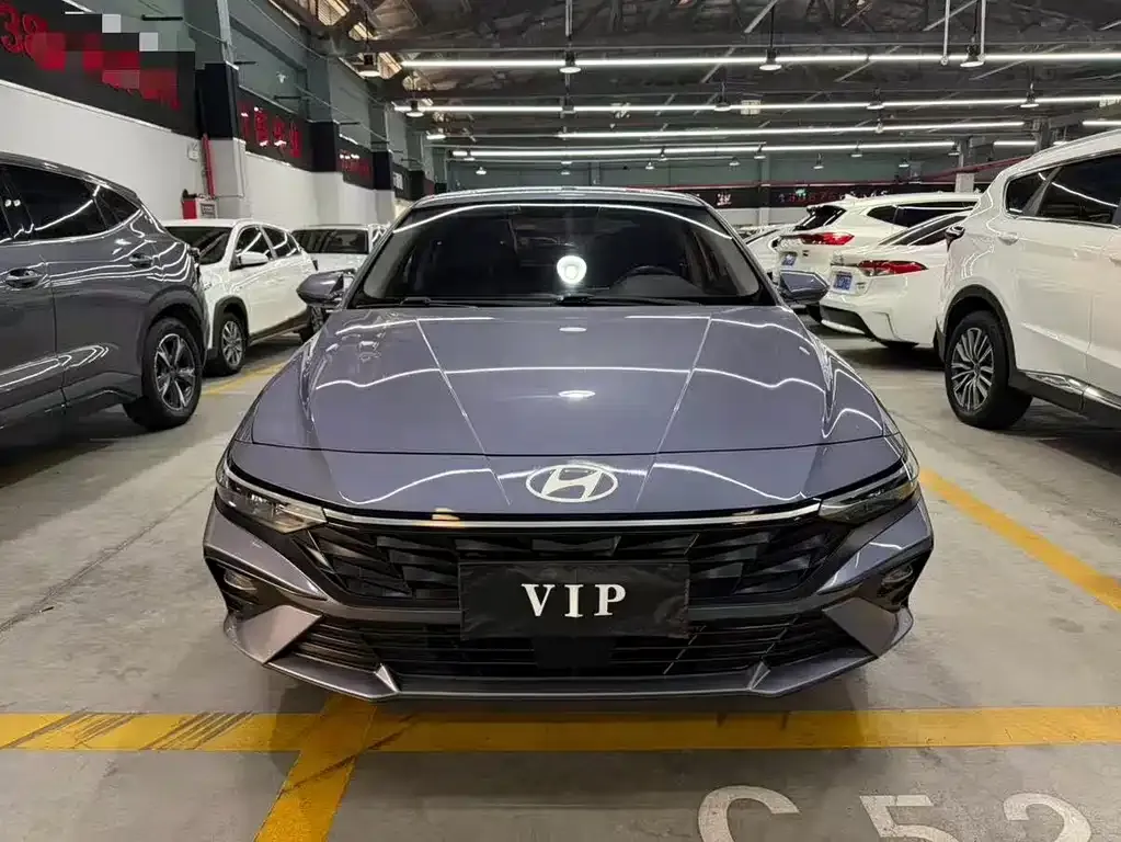 Hyundai Elantra — фото 2
