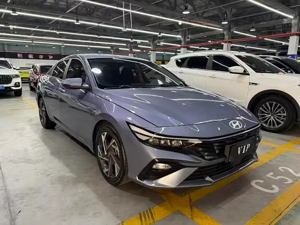 Hyundai Elantra — фото 6