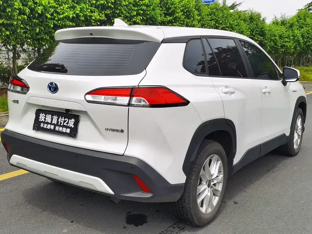 Toyota Corolla Cross — фото 2