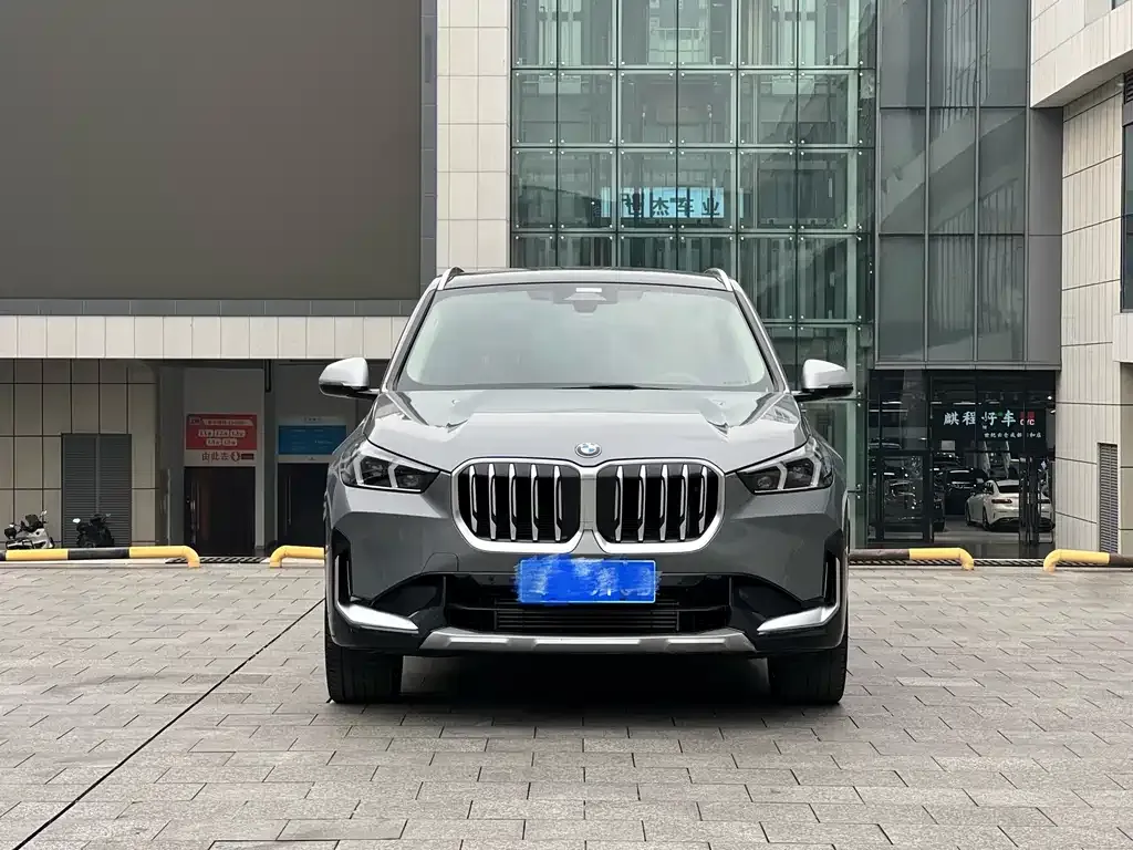 BMW X1 — фото 9