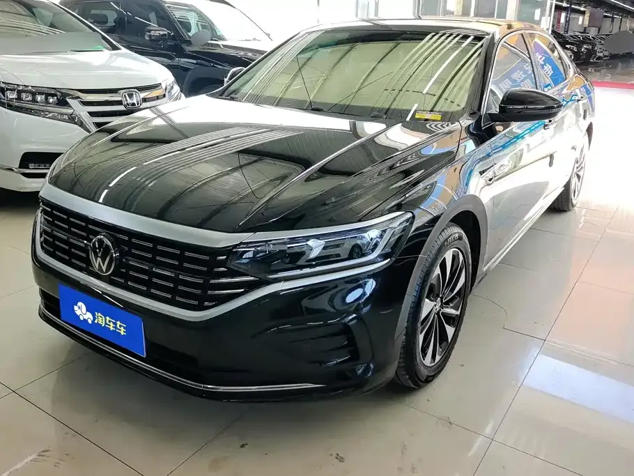 Volkswagen Passat — фото 1