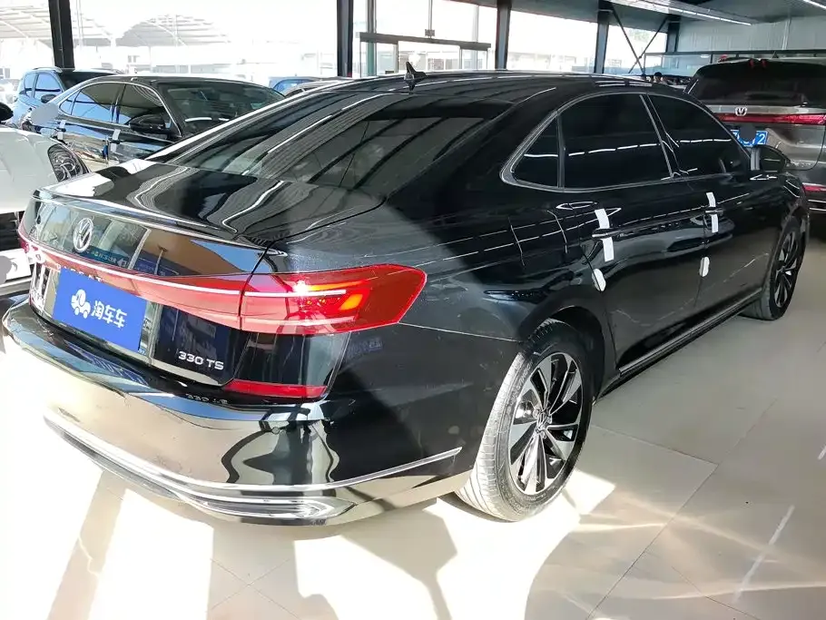 Volkswagen Passat — фото 2