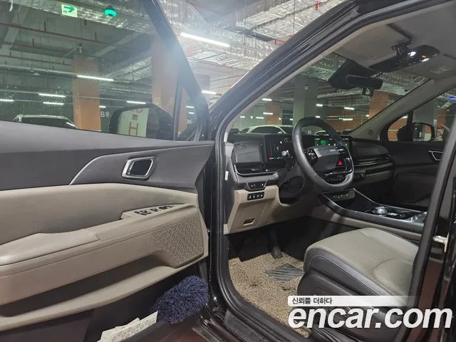 Kia Carnival — фото 10