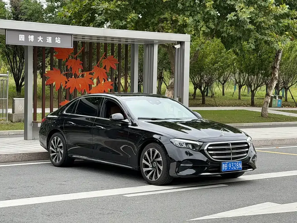 Mercedes-Benz E-Class — фото 5