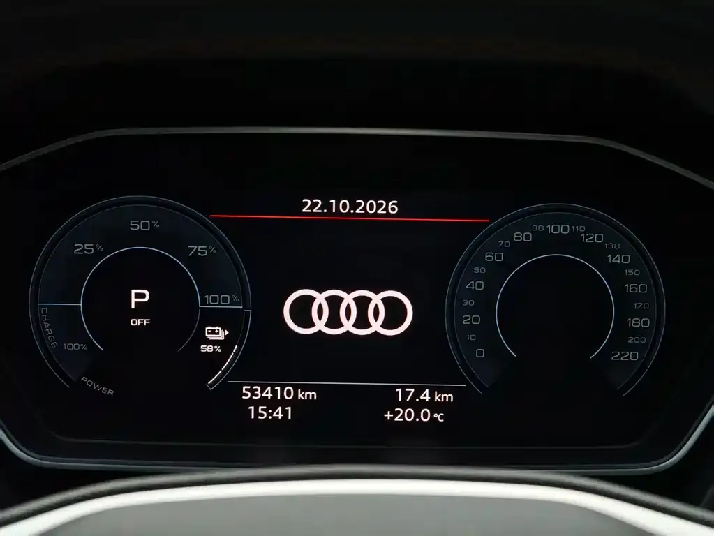 Audi Q4 e-tron — фото 2