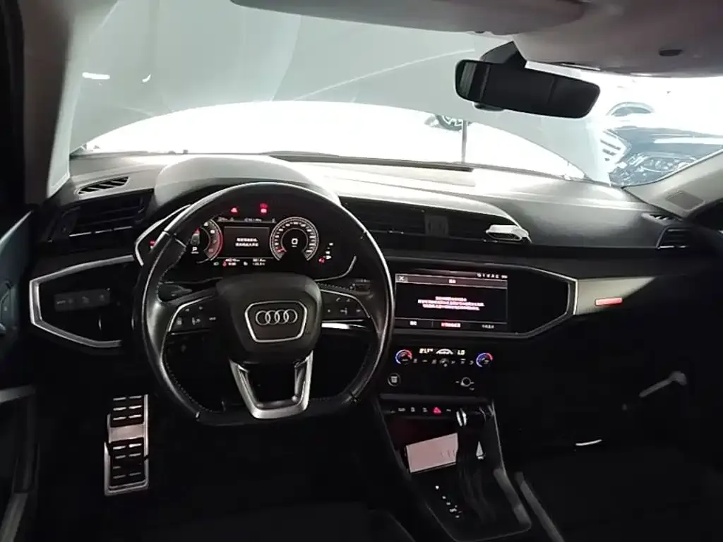 Audi Q3 — фото 5