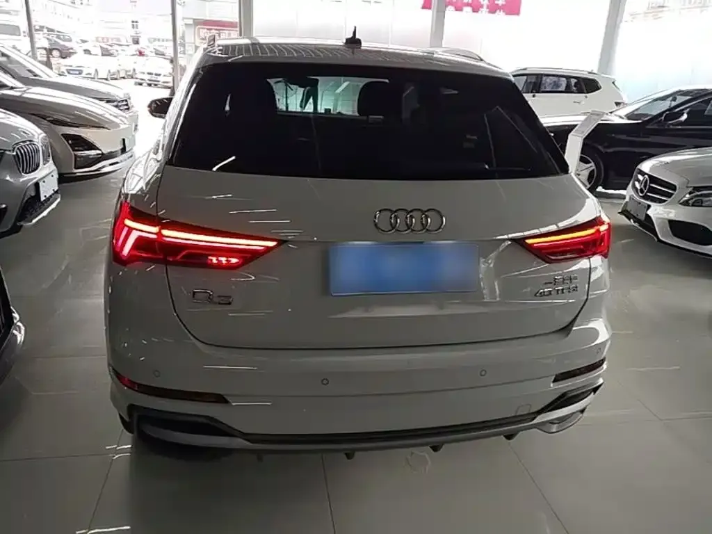 Audi Q3 — фото 6