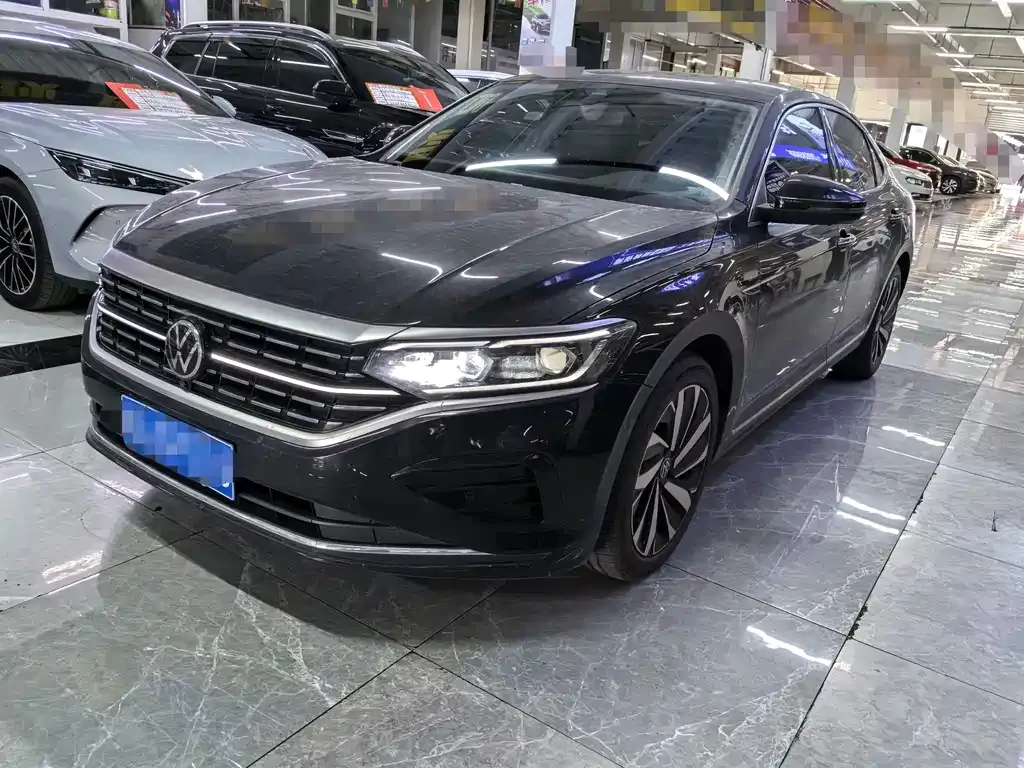 Volkswagen Passat — фото 1