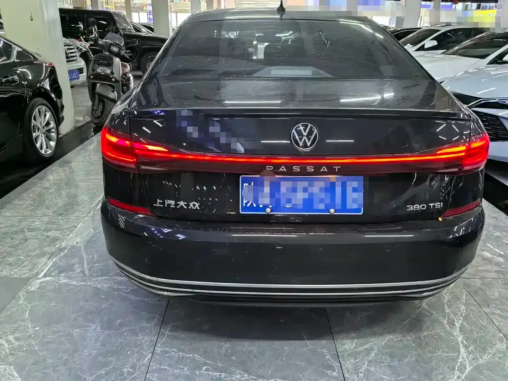 Volkswagen Passat — фото 3