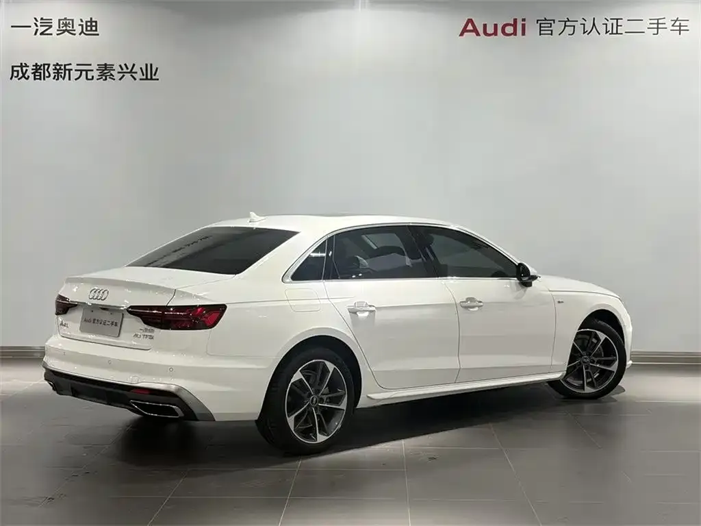 Audi A4L — фото 10