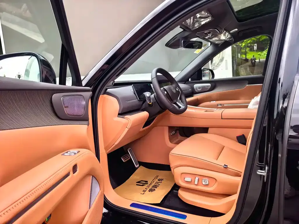 Leapmotor Leapmotor D19 — фото 2