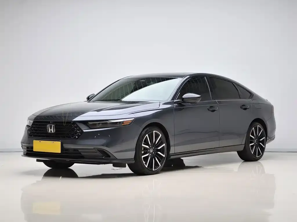 Honda Accord — фото 1