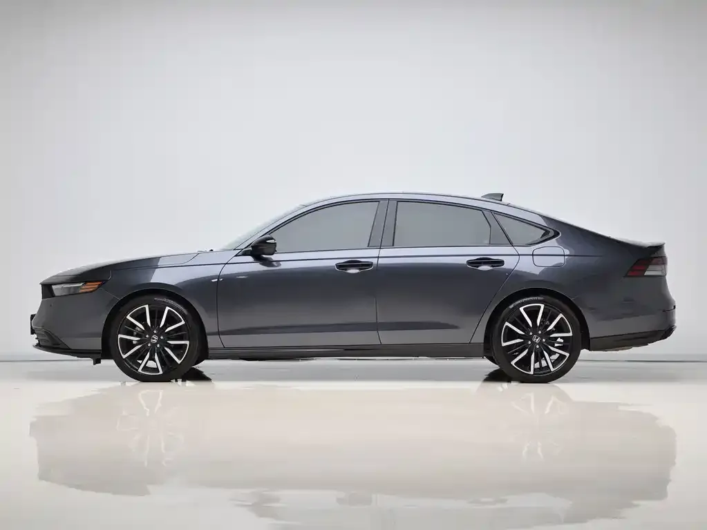 Honda Accord — фото 8