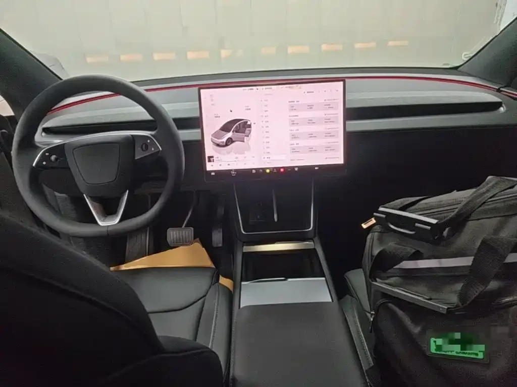 Tesla Model Y L — фото 3