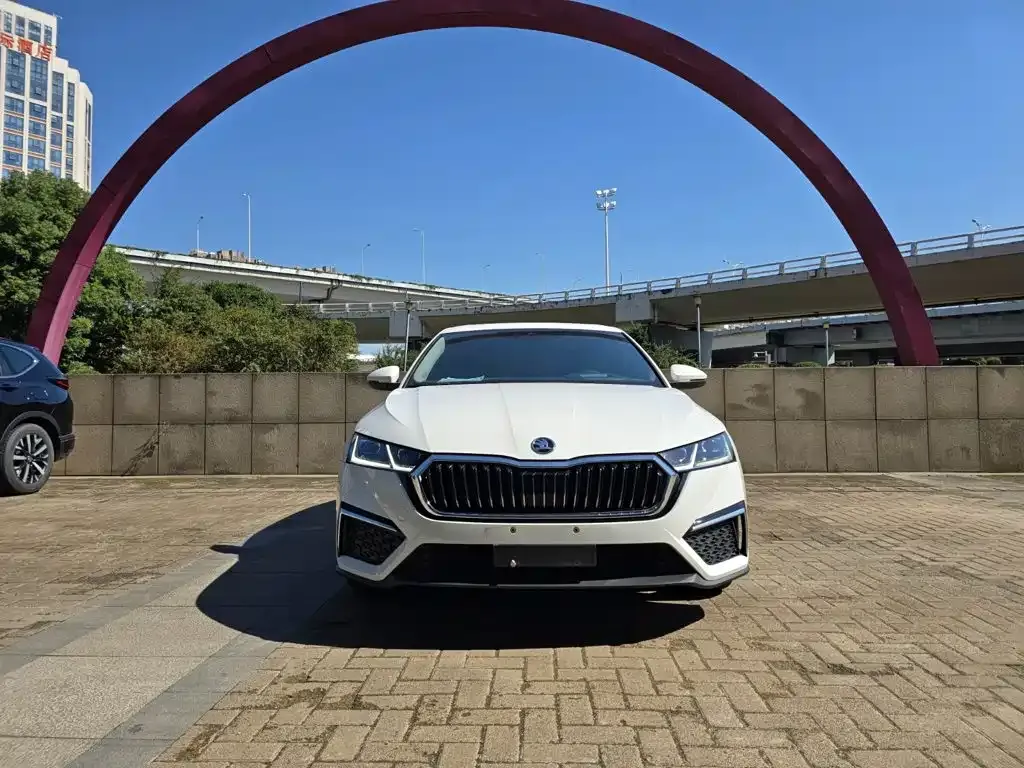 Skoda Octavia — фото 3