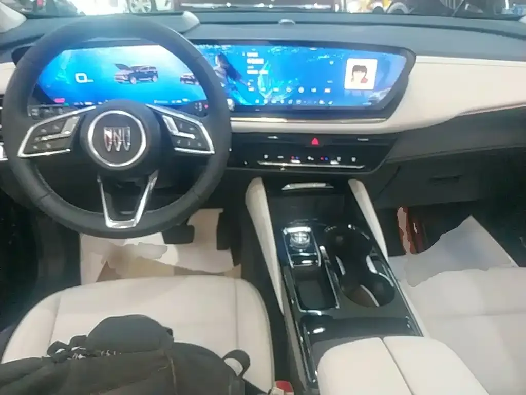 Buick Envision Plus — фото 2