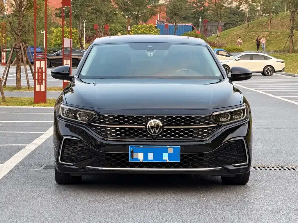 Volkswagen Passat — фото 7