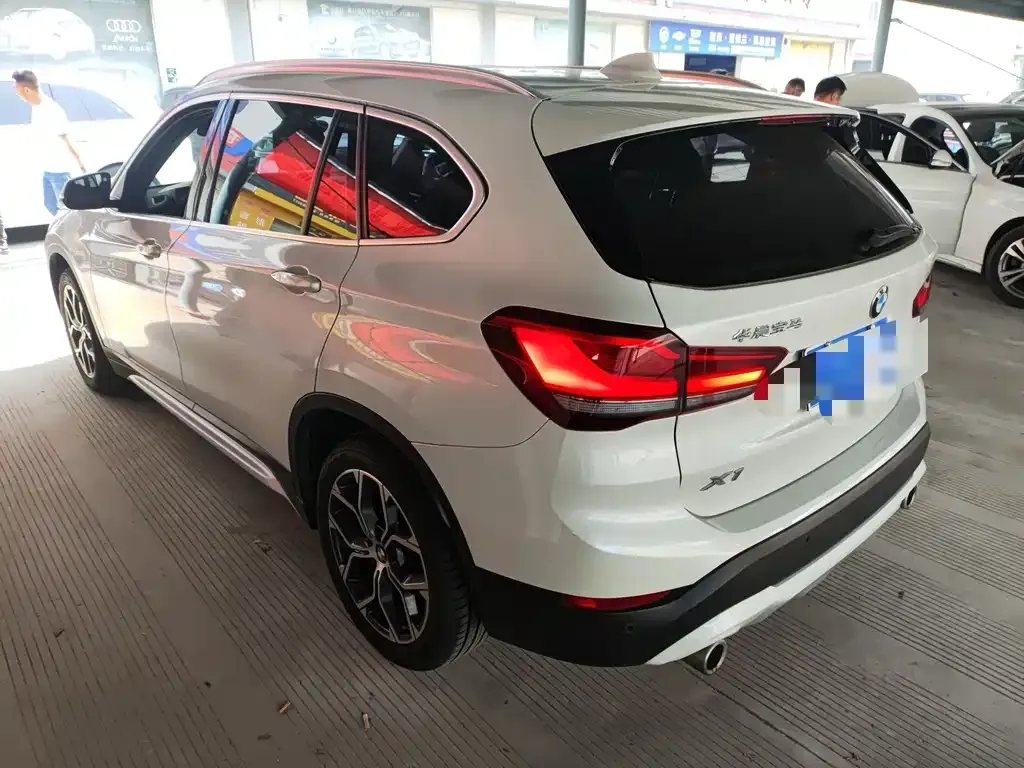 BMW X1 — фото 2