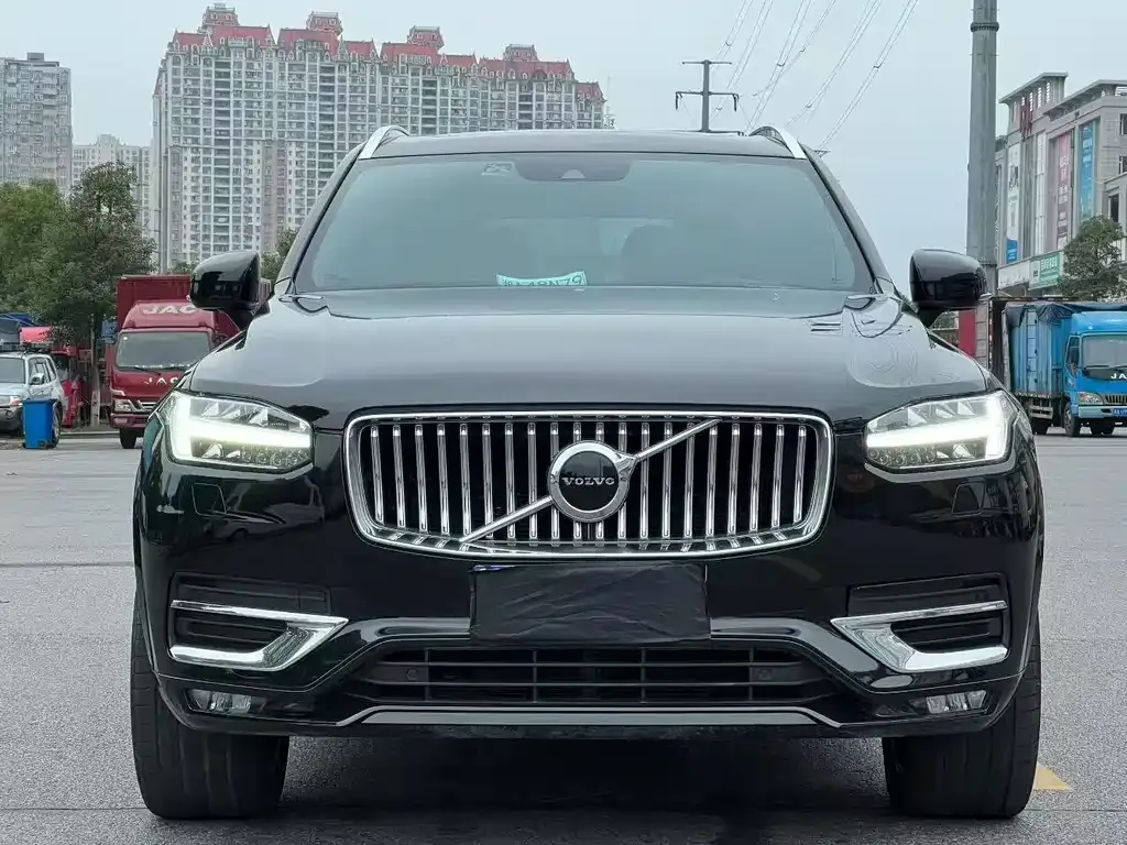 Volvo XC90 — фото 3