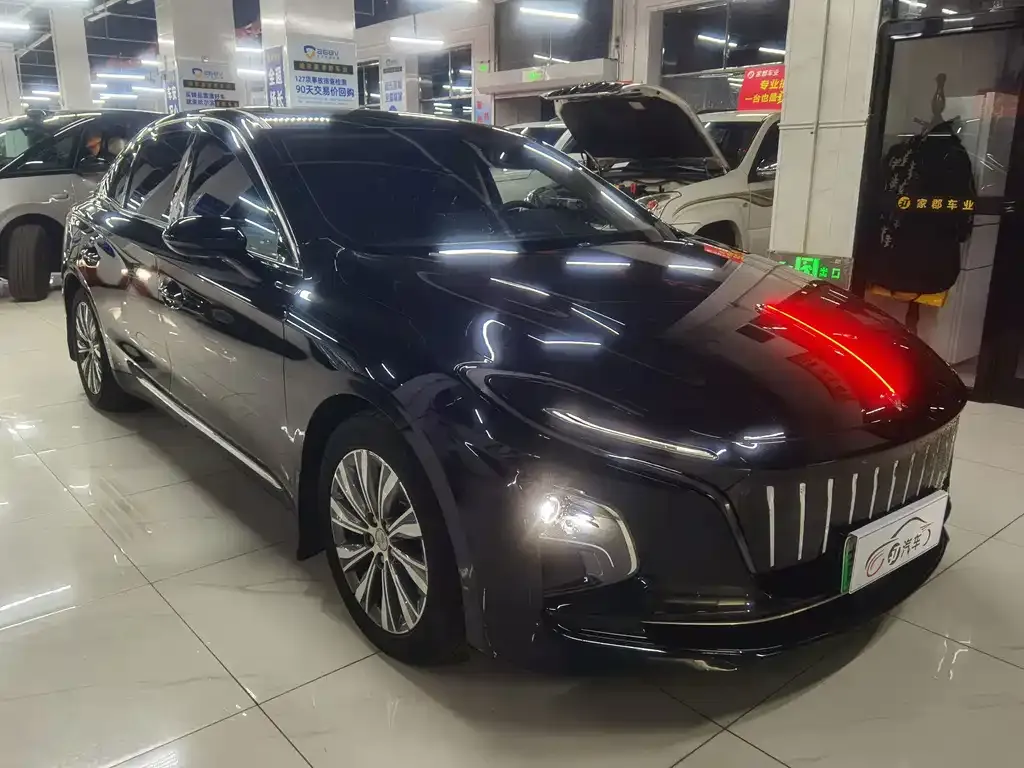 Hongqi E-QM5 — фото 9