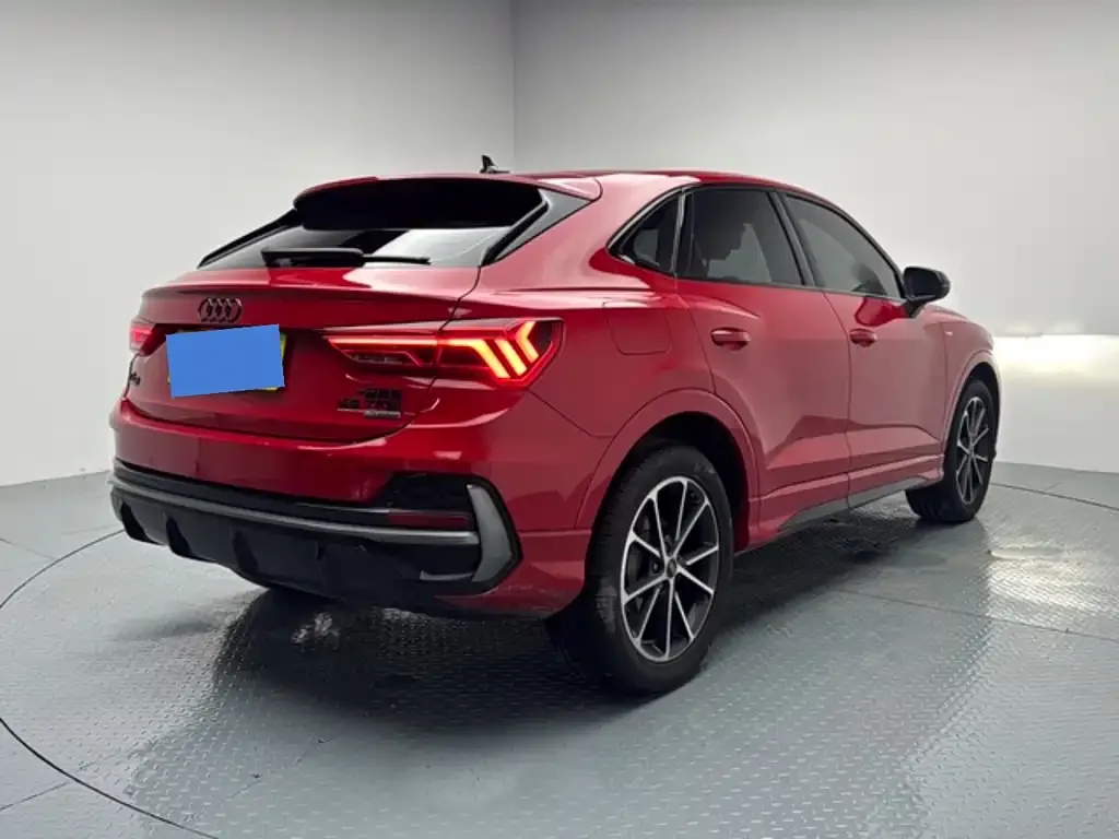 Audi Q3 Sportback — фото 5
