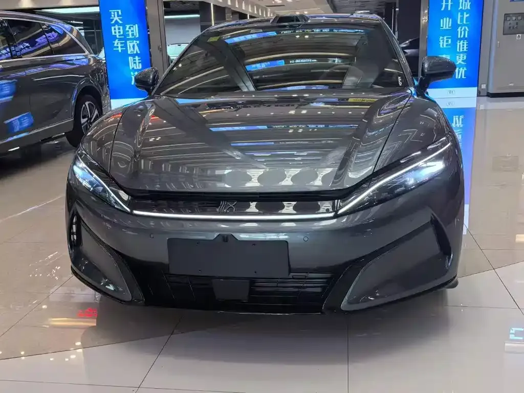 BYD Han L — фото 3