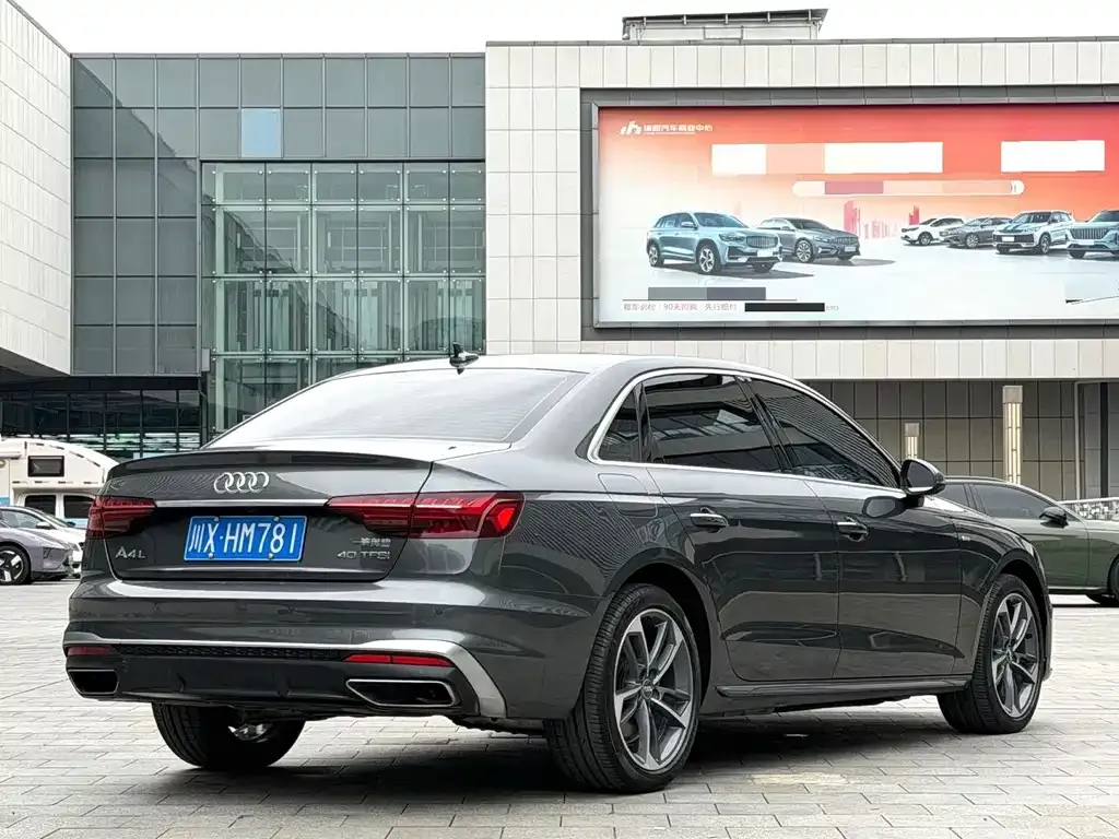 Audi A4L — фото 6