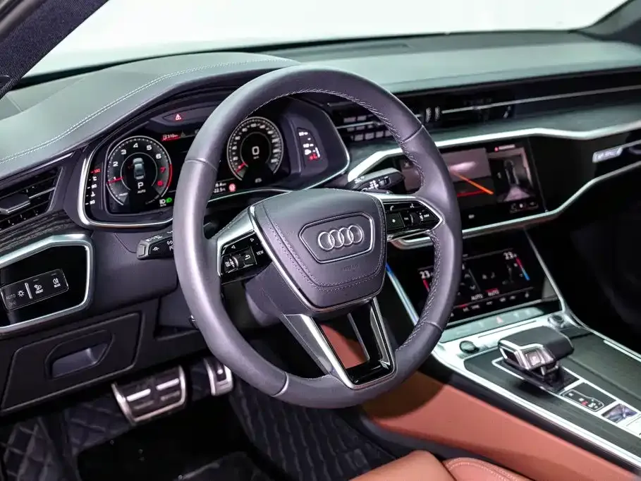 Audi A6L — фото 2