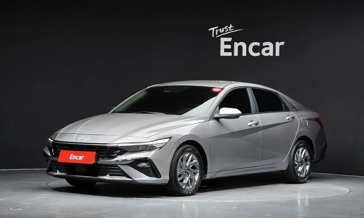 Hyundai AVANTE — фото 1