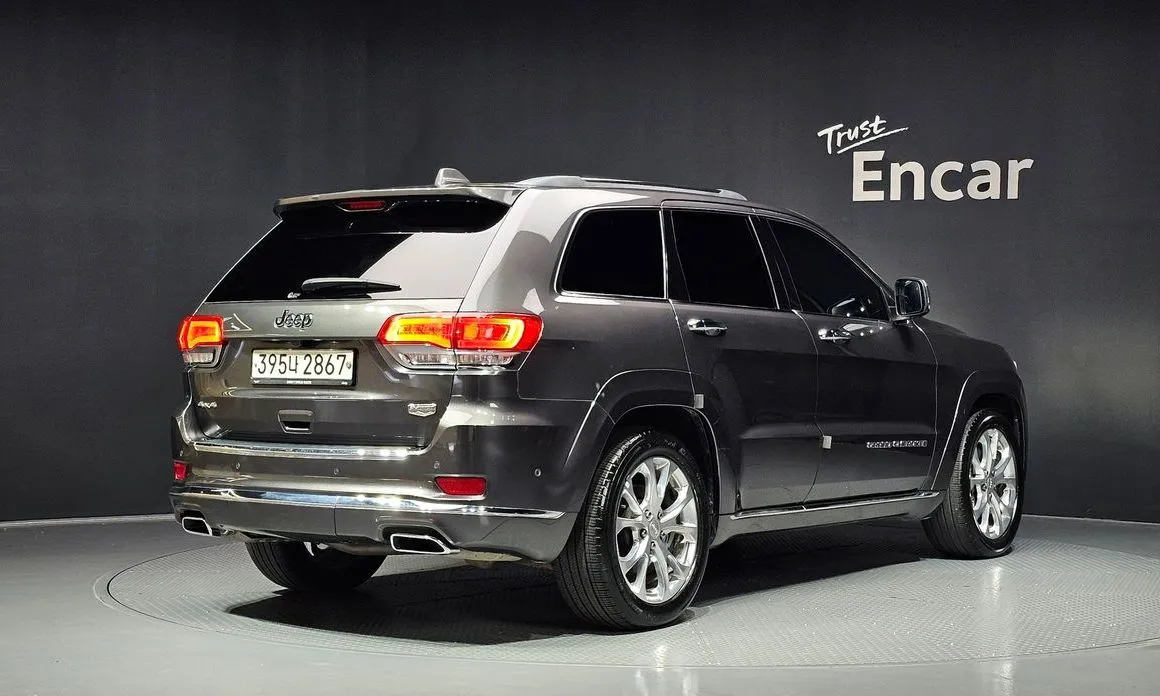 Jeep Cherokee — фото 10