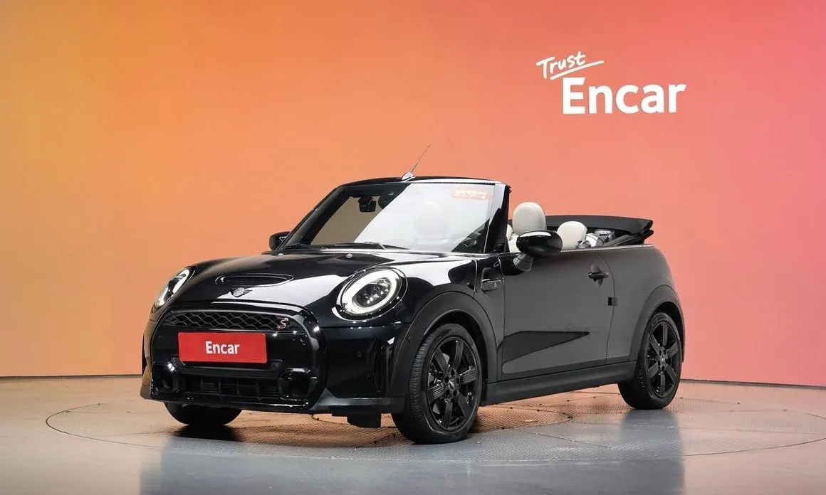 Mini Cooper Convertible — фото 1