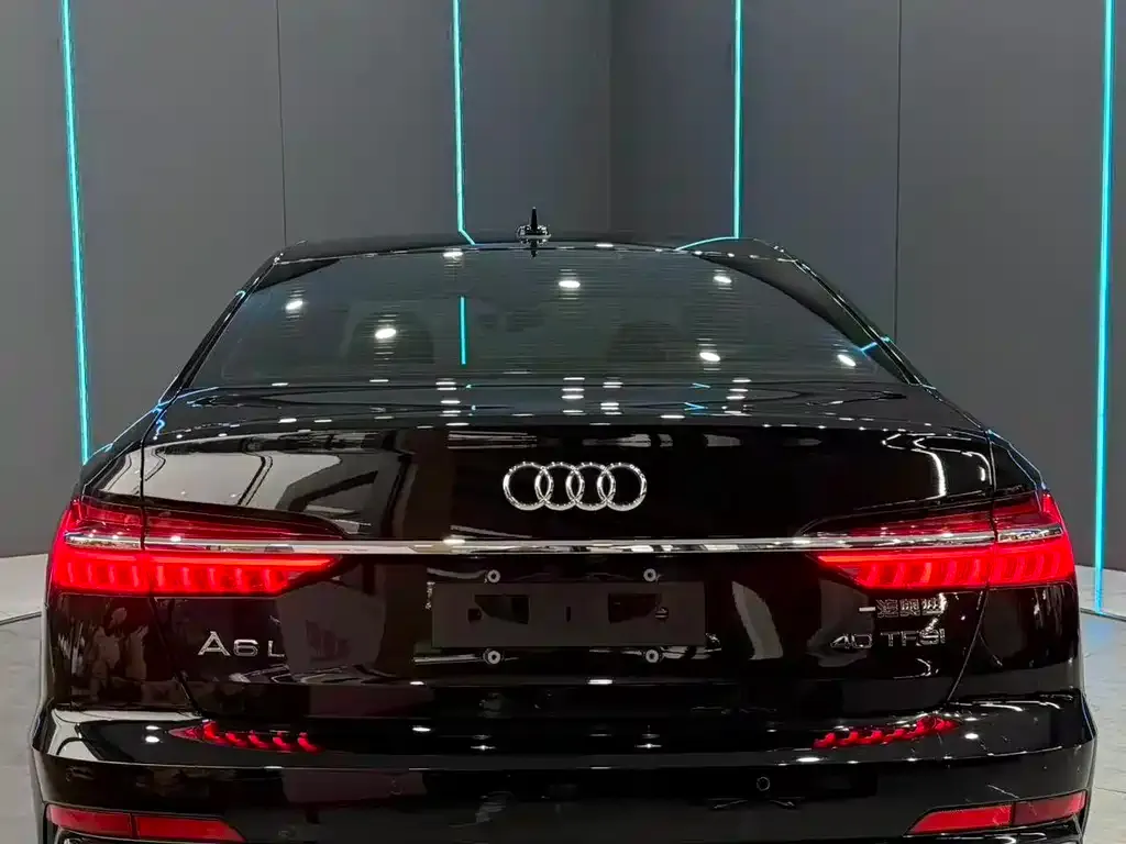 Audi A6L — фото 5