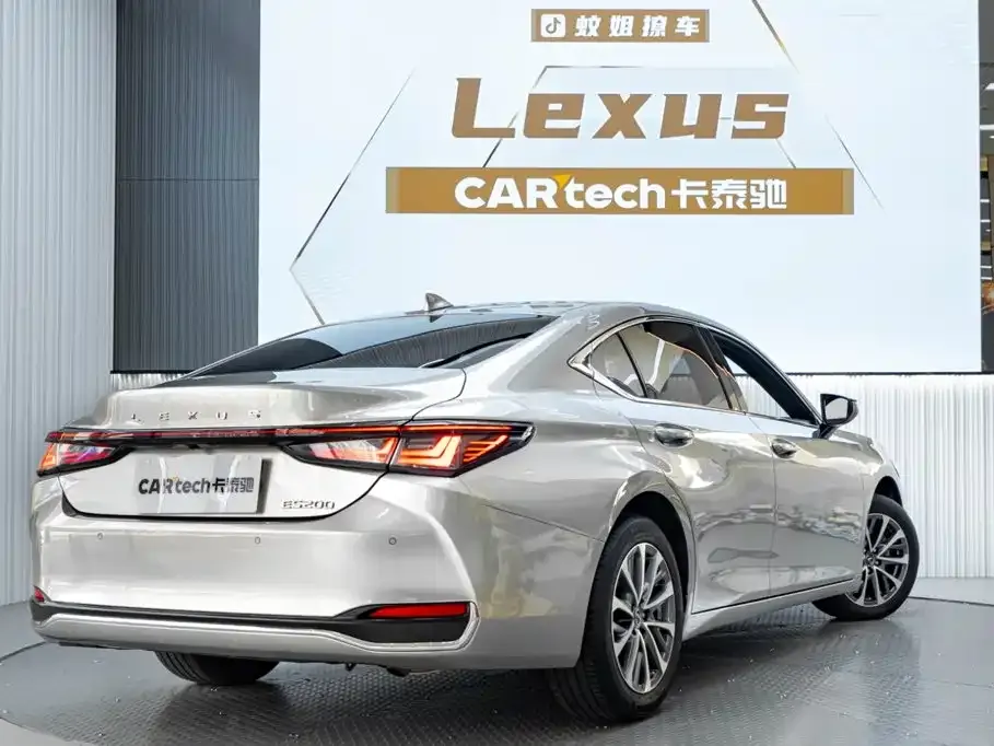 Lexus ES — фото 6