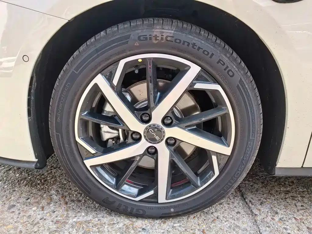 BYD Seal 07 DM-i — фото 2