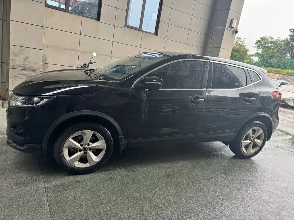 Nissan Qashqai — фото 8