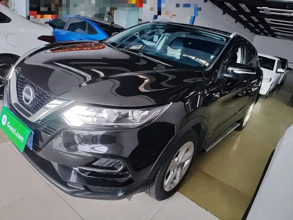 Nissan Qashqai — фото 1