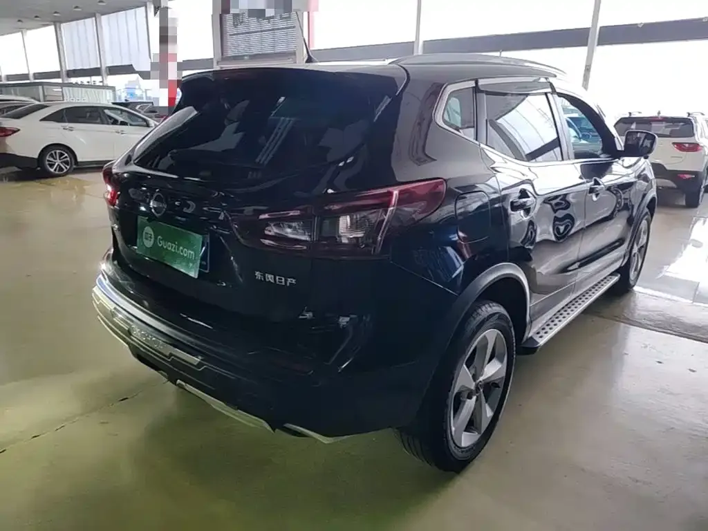 Nissan Qashqai — фото 9