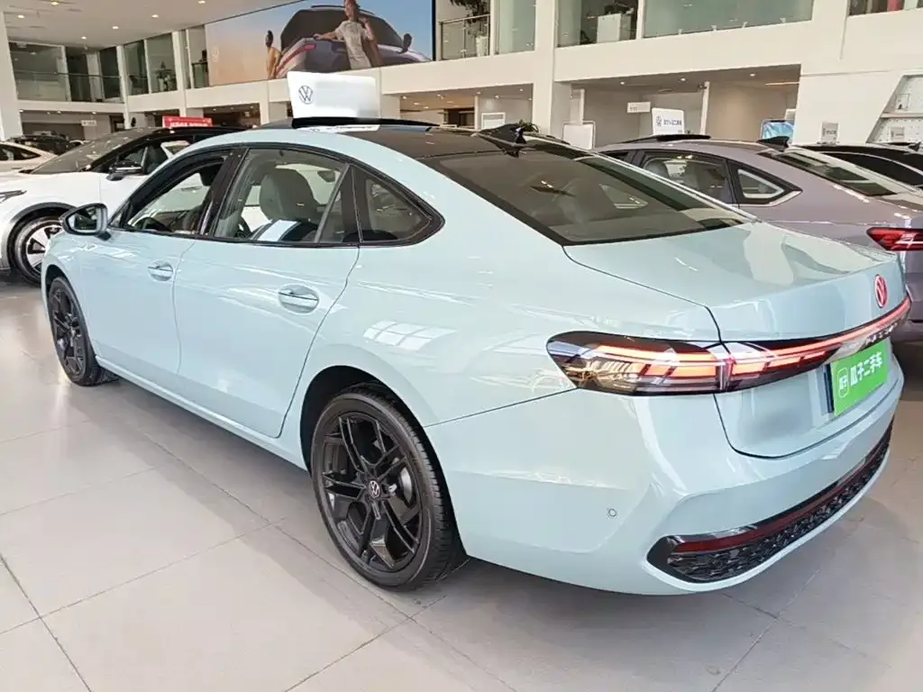 Volkswagen Passat — фото 8