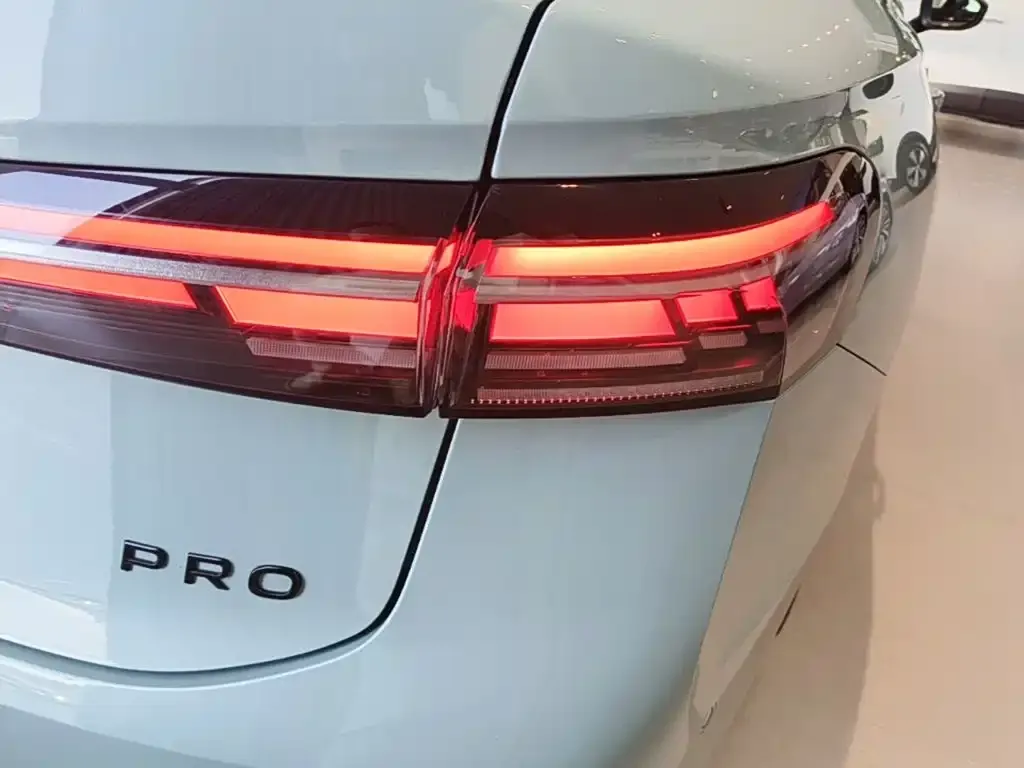 Volkswagen Passat — фото 2