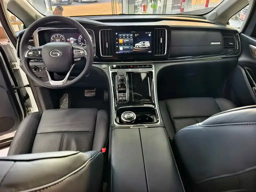GAC Motor Trumpchi M8 — фото 3
