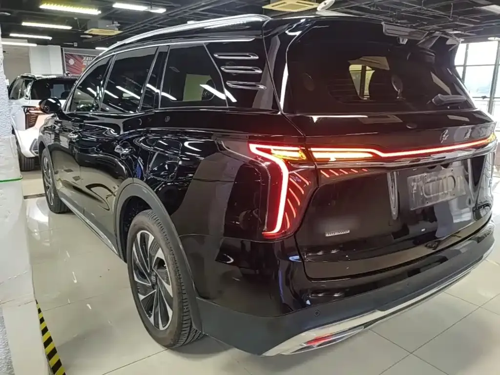 Hongqi HS7 PHEV — фото 9