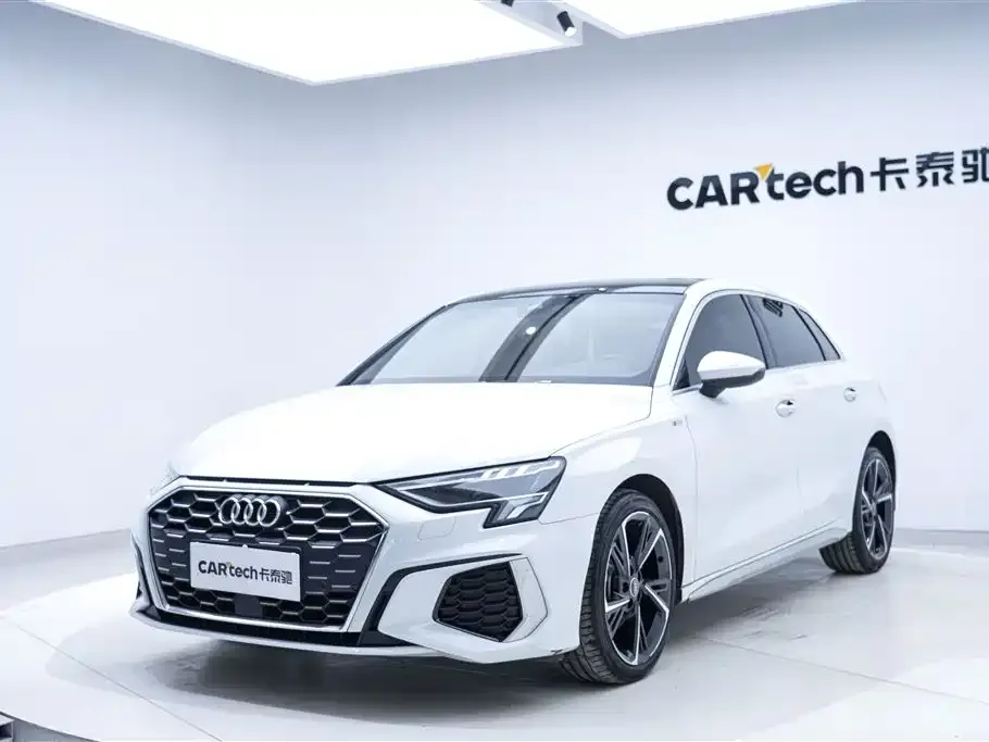 Audi A3 — фото 1