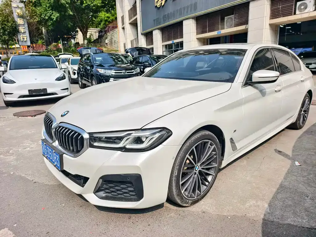 BMW 5 Series — фото 5