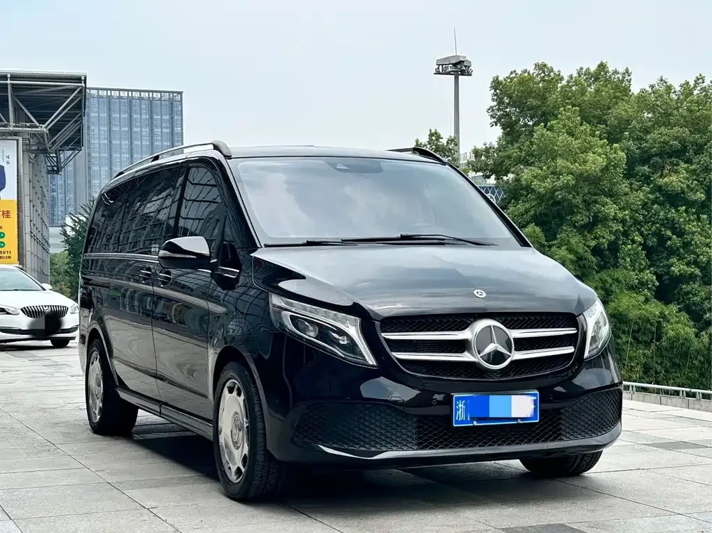 Mercedes-Benz V-Class — фото 6