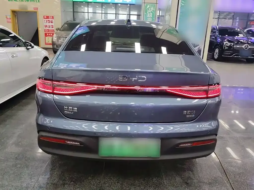 BYD Seal 05 DM-i — фото 10