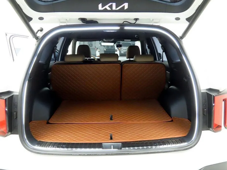 Kia Sorento — фото 7