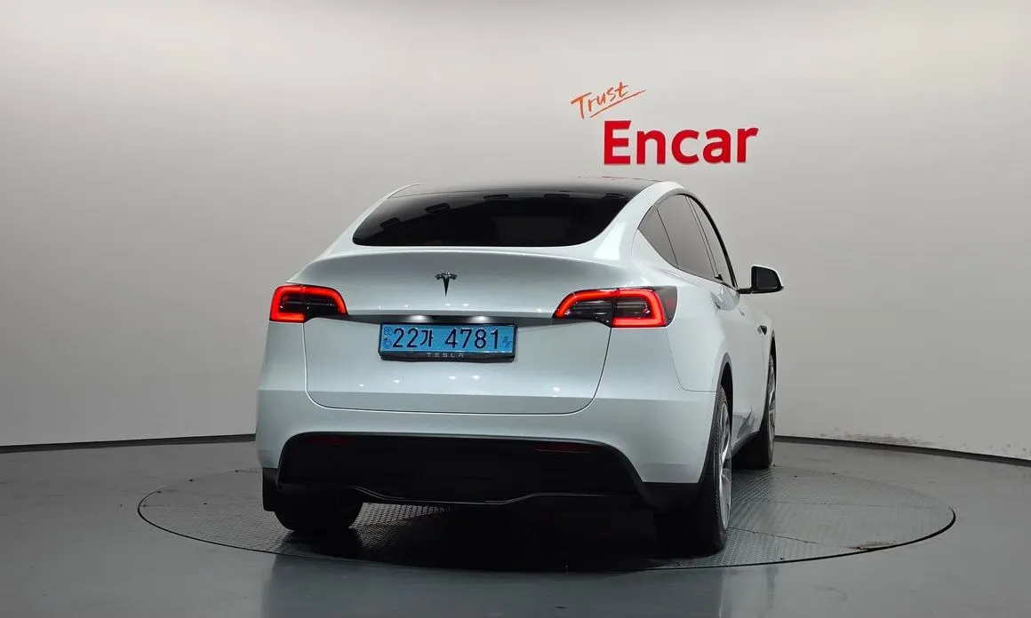 Tesla Model Y — фото 4