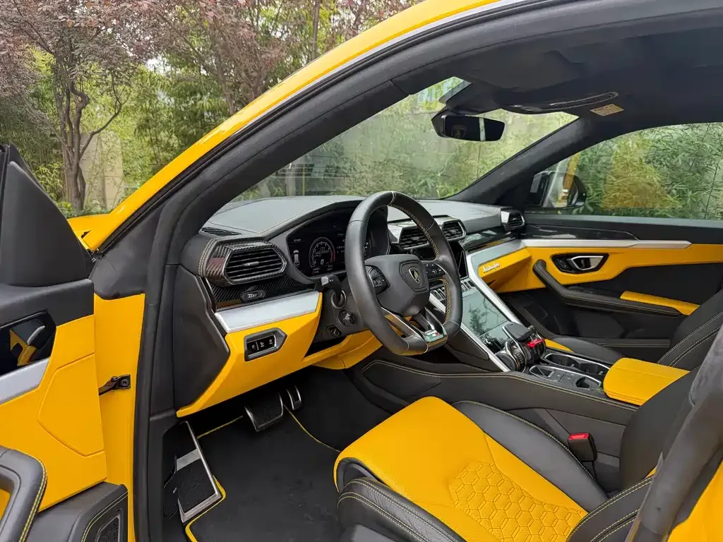 Lamborghini Urus — фото 8